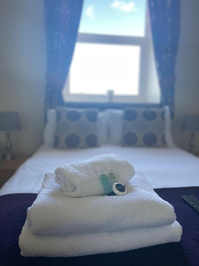 The Crossroads Inn هاليفاكس المظهر الخارجي الصورة